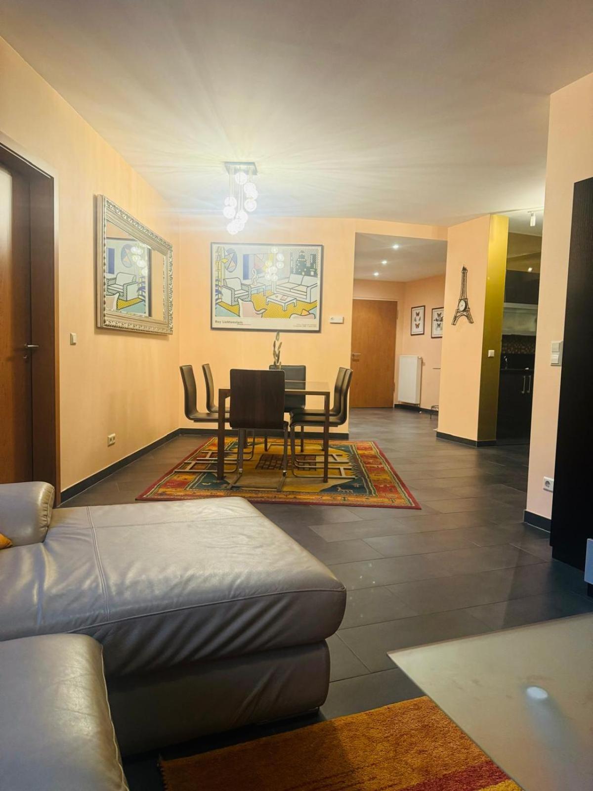 Contemporary Style - Limpertsberg * Luxemburgo